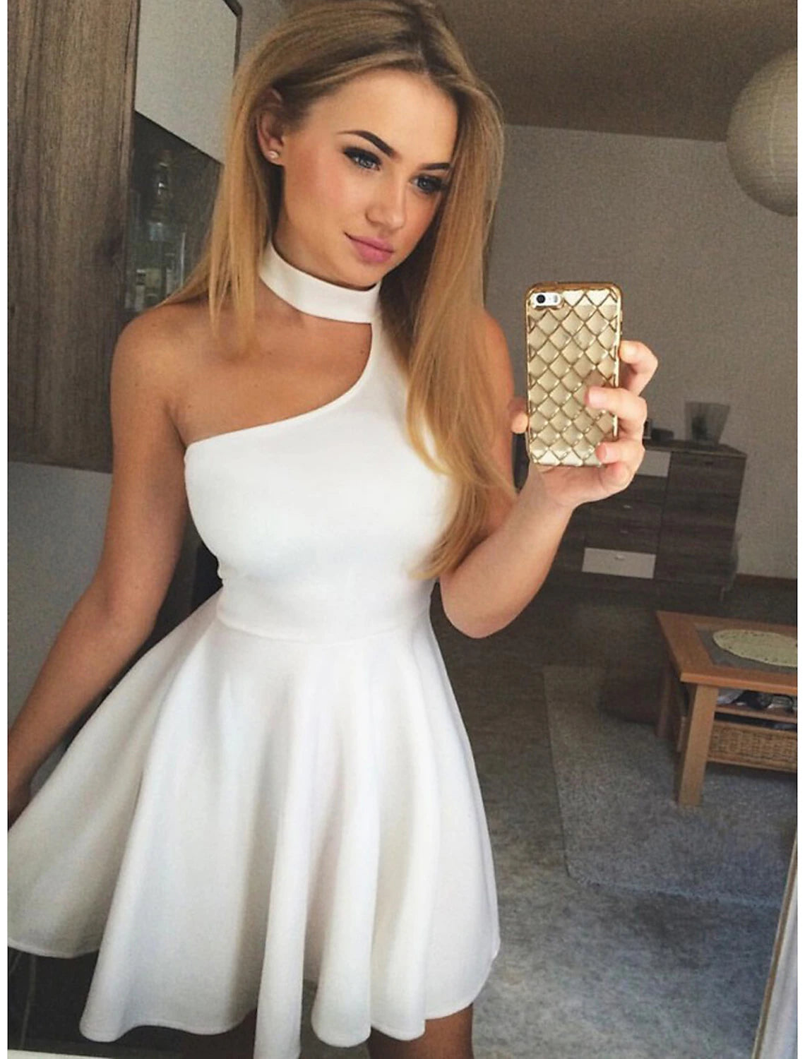 A-Linie Cocktailkleider Minimalistisches Kleid Partykleidung Kurz/Mini Ärmellos Neckholder Stretchstoff mit Falten